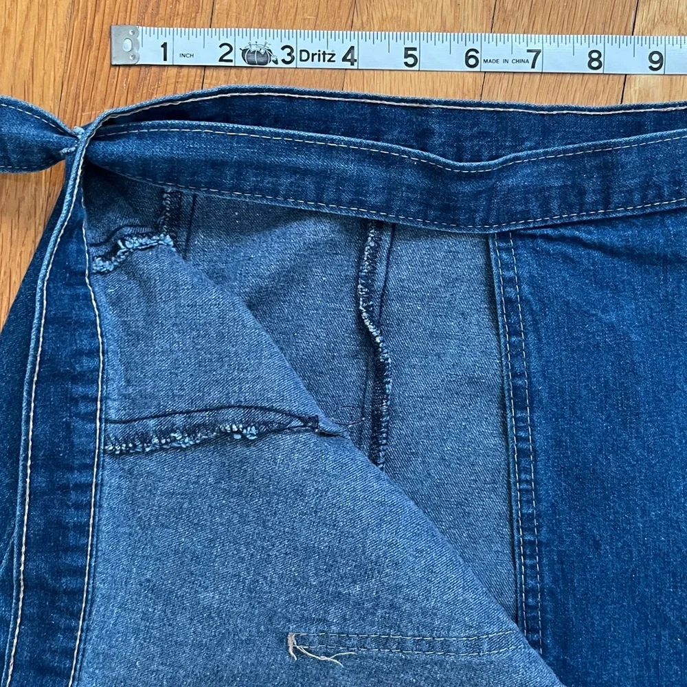 1970s Daylily Embroidered Wrap Waist Denim Blue Jeans Adjustable A-Line Skirt Sm - Picture 11 of 15